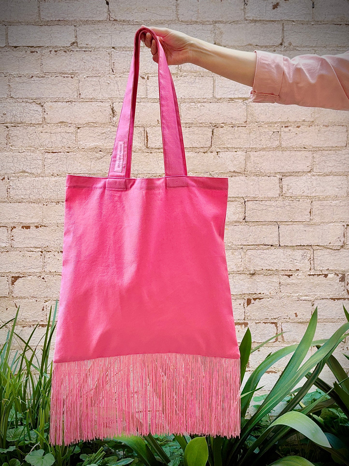 Young Hearts Tote (Piccolo Pink)