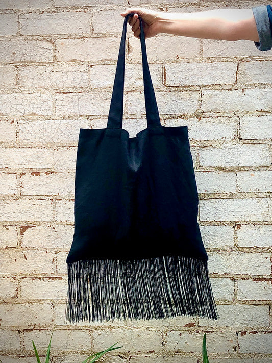 Young Hearts Tote Back to Black (limited addition)